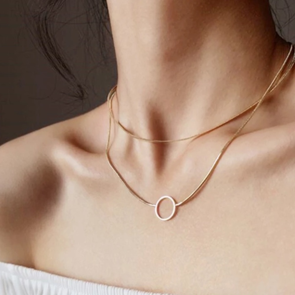 Gold double layered circle dainty necklace - Picture 2 of 4